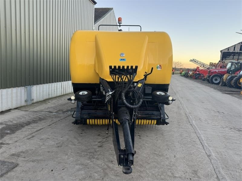 New Holland BB9060 Baler - Lis na hranaté balíky: obrázok 5 New Holland BB9060 Baler - Lis na hranaté balíky: obrázok 5