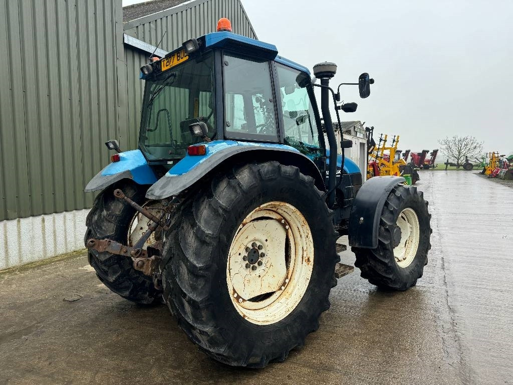 New Holland TS 100 - Traktor: obrázok 4 New Holland TS 100 - Traktor: obrázok 4