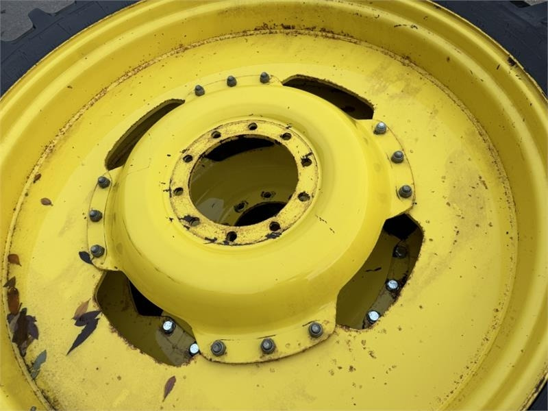 Leasing John Deere 320 Row Crop Wheels and Tyres  John Deere 320 Row Crop Wheels and Tyres: obrázok 6