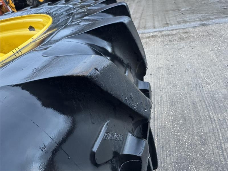 Leasing John Deere 320 Row Crop Wheels and Tyres  John Deere 320 Row Crop Wheels and Tyres: obrázok 9