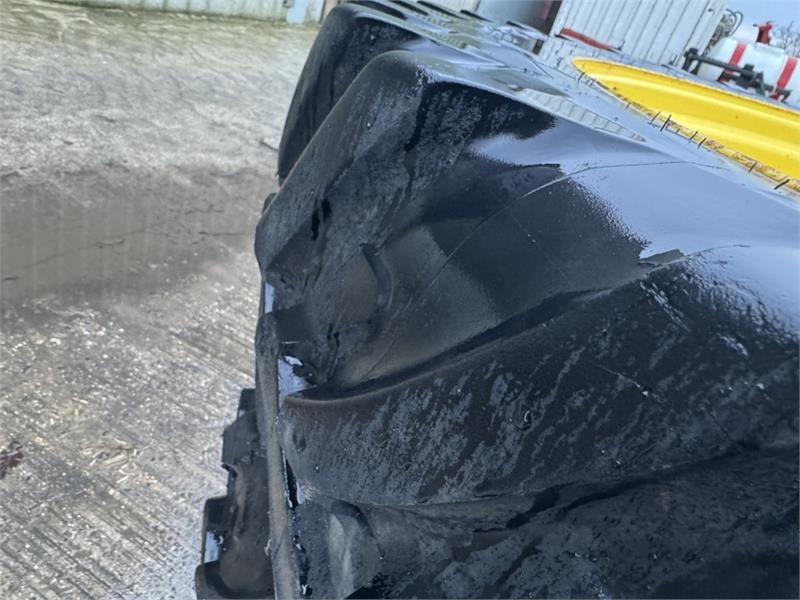 Leasing John Deere 320 Row Crop Wheels and Tyres  John Deere 320 Row Crop Wheels and Tyres: obrázok 11