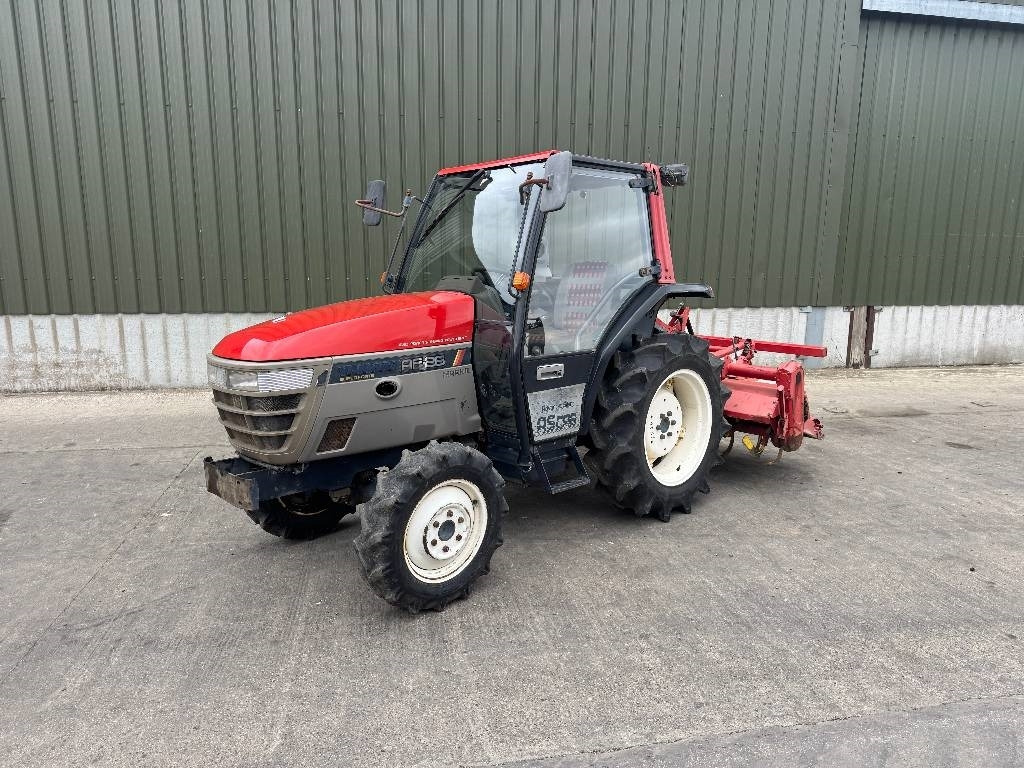 Yanmar AF-26 Mark III - Traktor: obrázok 1 Yanmar AF-26 Mark III - Traktor: obrázok 1