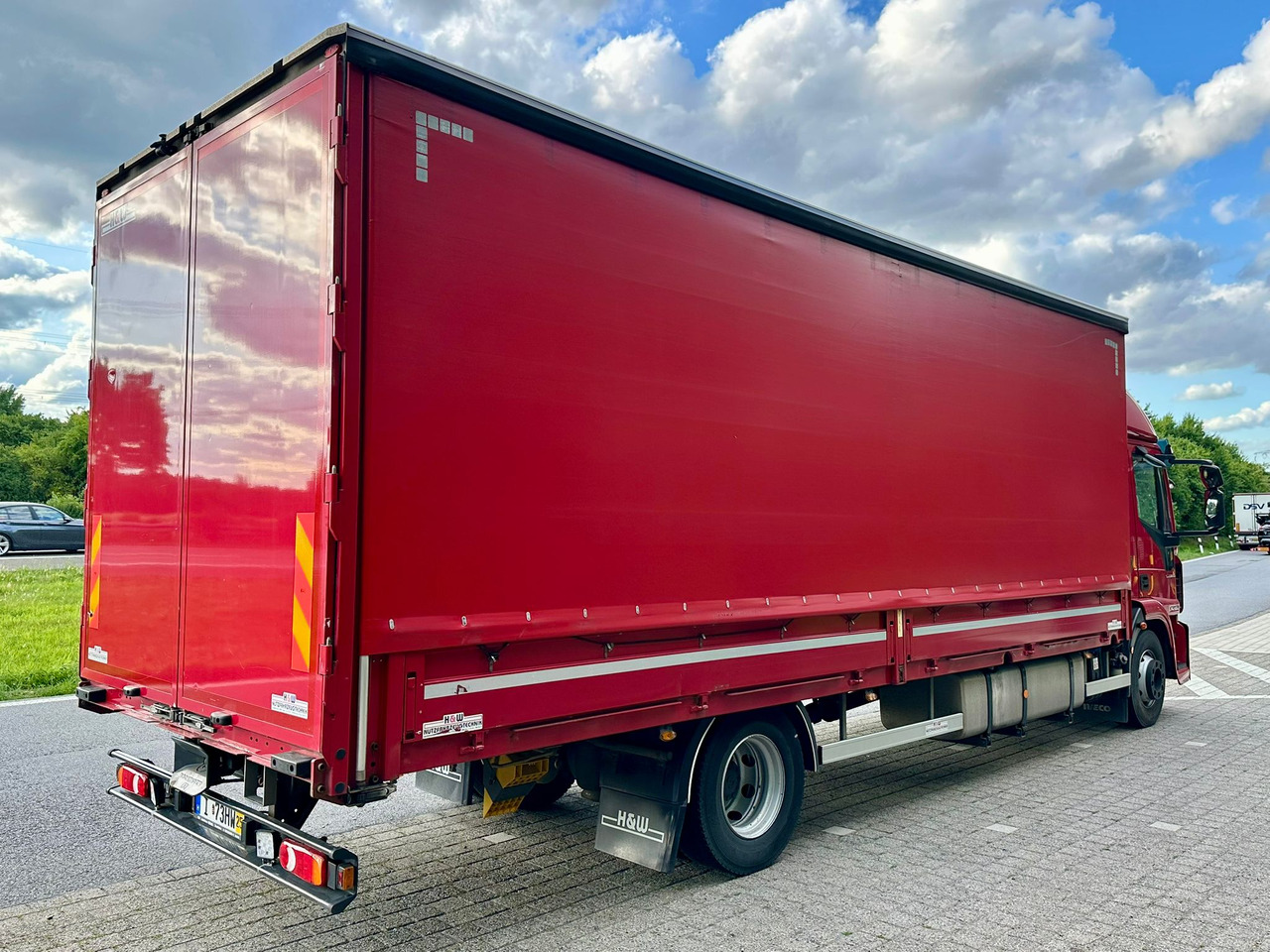 IVECO EUROCARGO 140-280 / BURTO - FIRANKA / AUTOMAT / EURO 6 / 18 PALET / KLIMA POSTOJOWA / 11.2019 / FULL SERWIS - Plachtové nákladné vozidlo: obrázok 4 IVECO EUROCARGO 140-280 / BURTO - FIRANKA / AUTOMAT / EURO 6 / 18 PALET / KLIMA POSTOJOWA / 11.2019 / FULL SERWIS - Plachtové nákladné vozidlo: obrázok 4