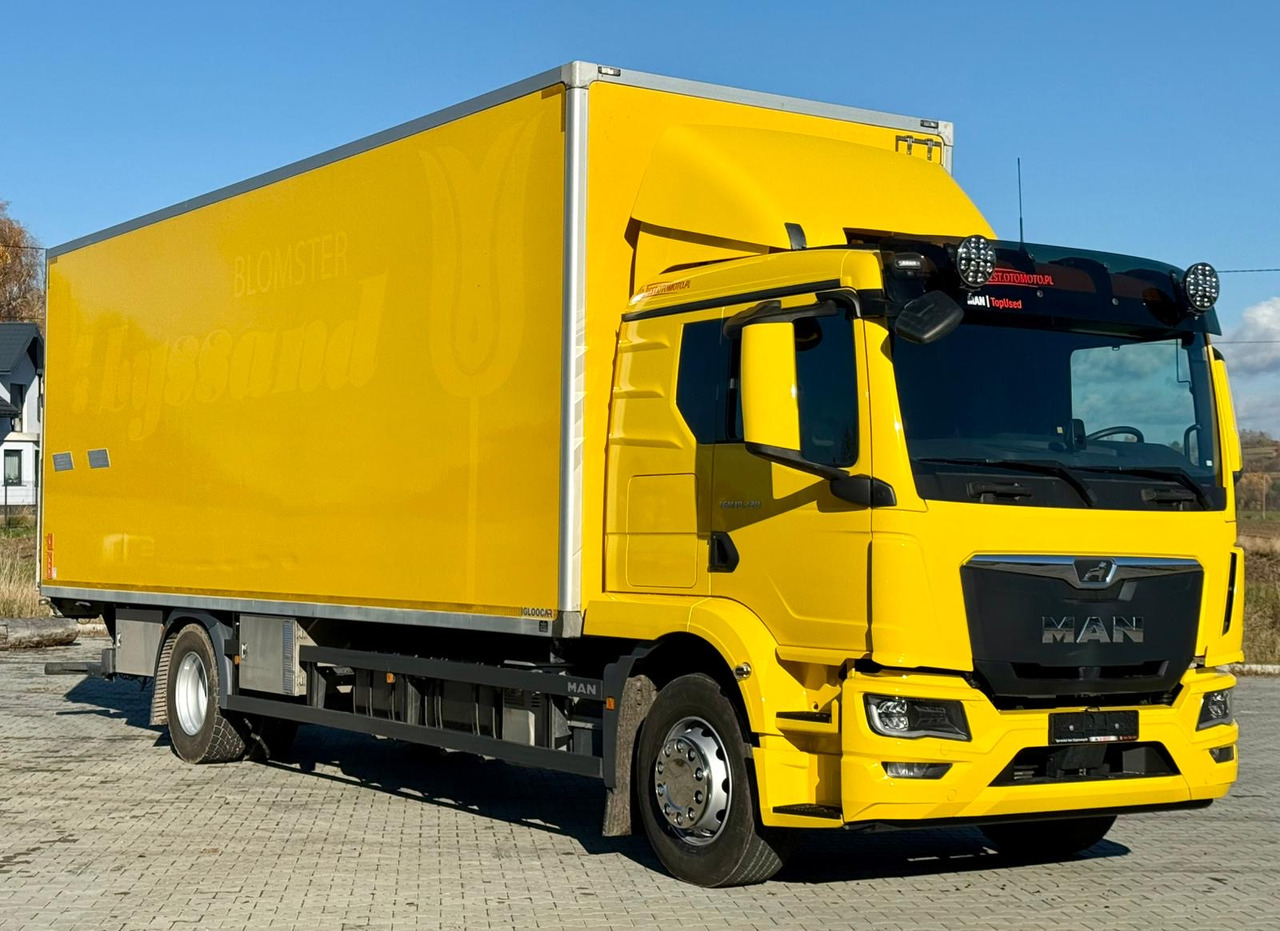 MAN 18.320 / IZOTERMA / GRZANA / WINDA / 20 EUROPALET / AUTOMAT / 170 TYŚ KM / 2021 R / SYPIALKA / CAŁY NA PODUSZKACH / SPROWADZONY / JAK NOWY - Izotermický nákladní automobil: obrázok 1 MAN 18.320 / IZOTERMA / GRZANA / WINDA / 20 EUROPALET / AUTOMAT / 170 TYŚ KM / 2021 R / SYPIALKA / CAŁY NA PODUSZKACH / SPROWADZONY / JAK NOWY - Izotermický nákladní automobil: obrázok 1