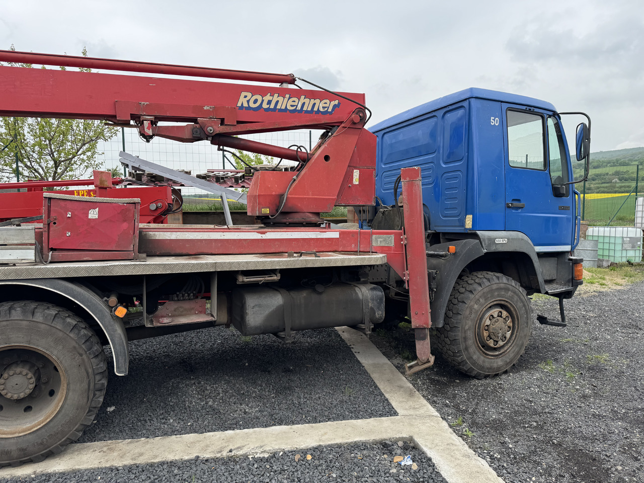 MAN 8-163 / 4X4 / PODNOŚNIK KOSZOWY / NISKI PRZEBIEG - Auto s hydraulickou rukou: obrázok 3 MAN 8-163 / 4X4 / PODNOŚNIK KOSZOWY / NISKI PRZEBIEG - Auto s hydraulickou rukou: obrázok 3