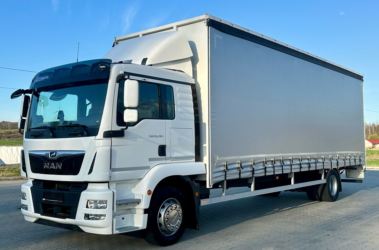 MAN TGM 18.290 / FIRANKA / WINDA / 22 EUROPALETY / AUTOMAT / SYPIALKA / 9 059 KG ŁADOWNOŚCI / NISKI PRZEBIEG / ZSUWANY DACH / EURO 6 - Plachtové nákladné vozidlo: obrázok 2 MAN TGM 18.290 / FIRANKA / WINDA / 22 EUROPALETY / AUTOMAT / SYPIALKA / 9 059 KG ŁADOWNOŚCI / NISKI PRZEBIEG / ZSUWANY DACH / EURO 6 - Plachtové nákladné vozidlo: obrázok 2