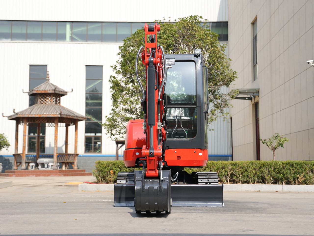 KUBOTA Diesel Mini excavator 3.5 Ton - Müller Machinery MB 35 Plus - VKSH - Mini rýpadlo: obrázok 2 KUBOTA Diesel Mini excavator 3.5 Ton - Müller Machinery MB 35 Plus - VKSH - Mini rýpadlo: obrázok 2
