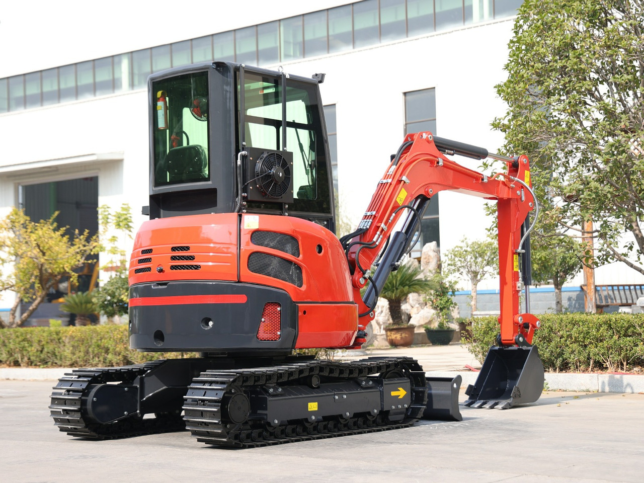 KUBOTA Diesel Mini excavator 3.5 Ton - Müller Machinery MB 35 Plus - VKSH - Mini rýpadlo: obrázok 5 KUBOTA Diesel Mini excavator 3.5 Ton - Müller Machinery MB 35 Plus - VKSH - Mini rýpadlo: obrázok 5