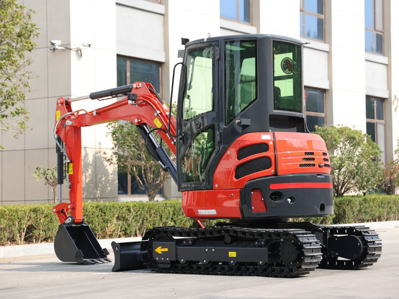 KUBOTA Diesel Mini excavator 3.5 Ton - Müller Machinery MB 35 Plus - VKSH - Mini rýpadlo: obrázok 4 KUBOTA Diesel Mini excavator 3.5 Ton - Müller Machinery MB 35 Plus - VKSH - Mini rýpadlo: obrázok 4