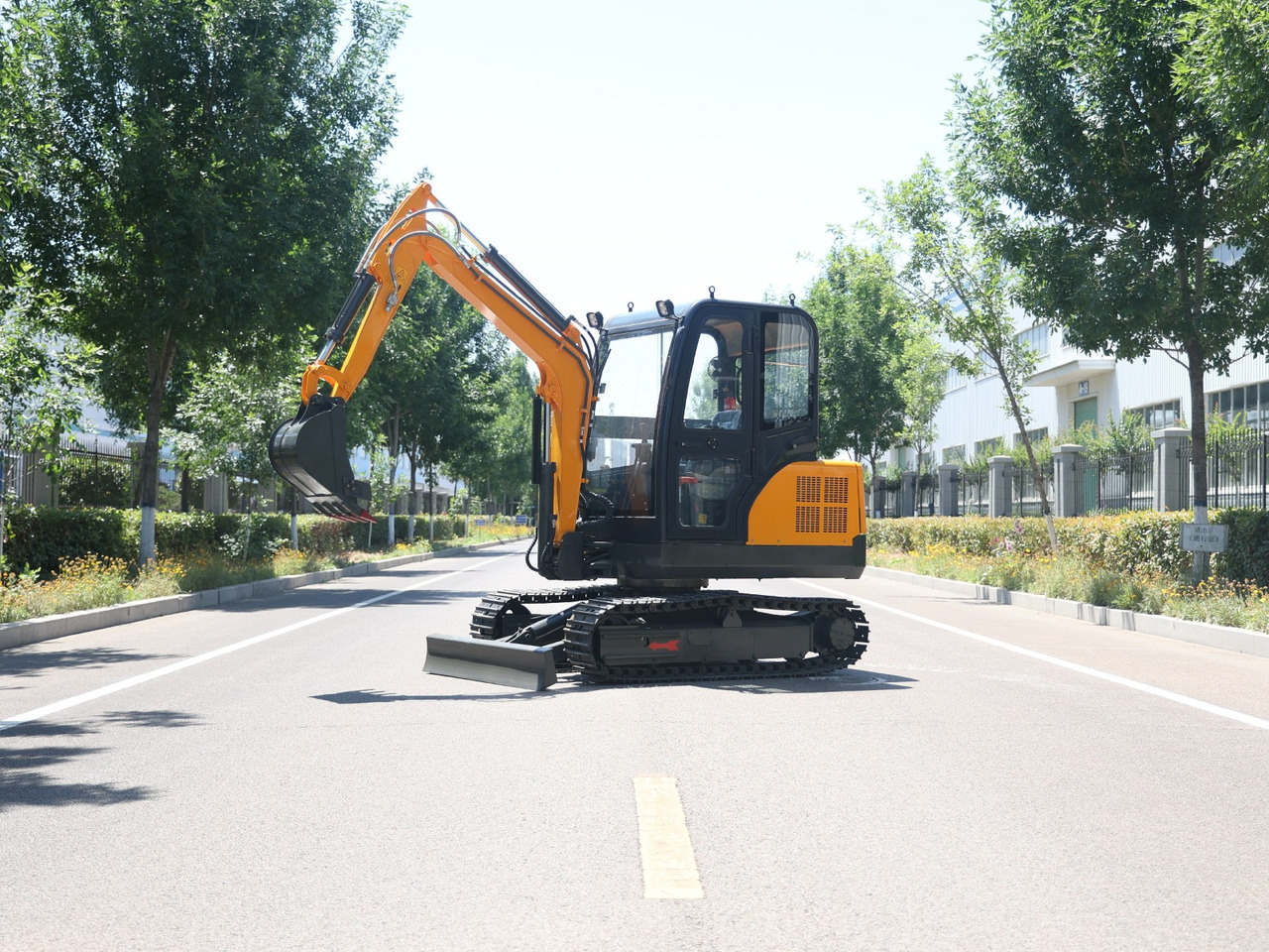 KUBOTA Diesel Mini excavator 4 ton - Müller Machinery MB 40 - VKSH - Mini rýpadlo: obrázok 1 KUBOTA Diesel Mini excavator 4 ton - Müller Machinery MB 40 - VKSH - Mini rýpadlo: obrázok 1