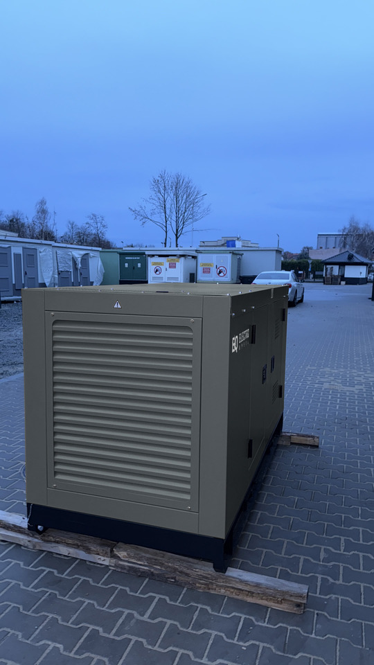 PERKINS 130 kVA / 108 kW - Elektrický generátor: obrázok 3 PERKINS 130 kVA / 108 kW - Elektrický generátor: obrázok 3