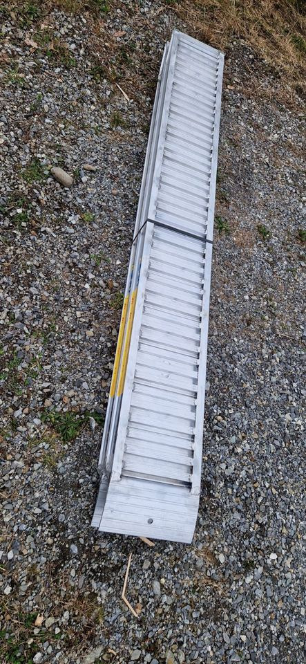 2024 Aluminium-Auffahrrampen 3280 Kg 3500mm lang ohne Rand - Nakladacia rampa: obrázok 4 2024 Aluminium-Auffahrrampen 3280 Kg 3500mm lang ohne Rand - Nakladacia rampa: obrázok 4