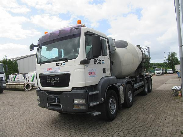 2009 MAN MIXER TRUCK 10M3 8x4 - Iné stroje: obrázok 1 2009 MAN MIXER TRUCK 10M3 8x4 - Iné stroje: obrázok 1