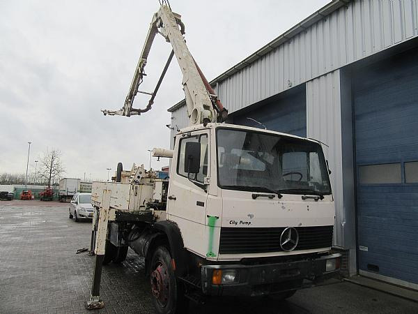 MERCEDES BENZ SCHWING City pump M16/13 Z - Autočerpadlo: obrázok 2 MERCEDES BENZ SCHWING City pump M16/13 Z - Autočerpadlo: obrázok 2