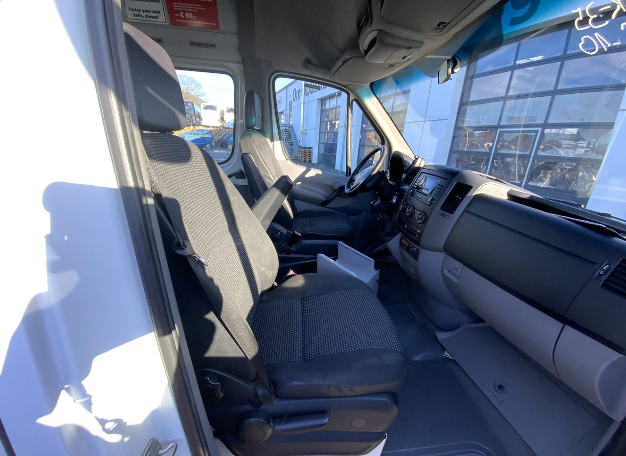 Minibus, Mikrobus Mercedes-Benz 515 CDI Sprinter: obrázok 17