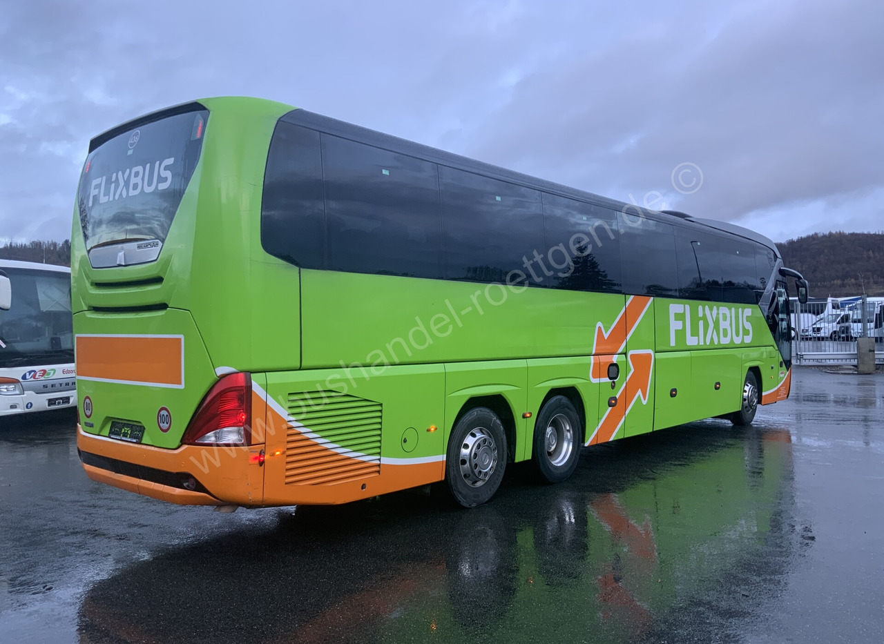 Neoplan Tourliner L - Autokar: obrázok 4 Neoplan Tourliner L - Autokar: obrázok 4