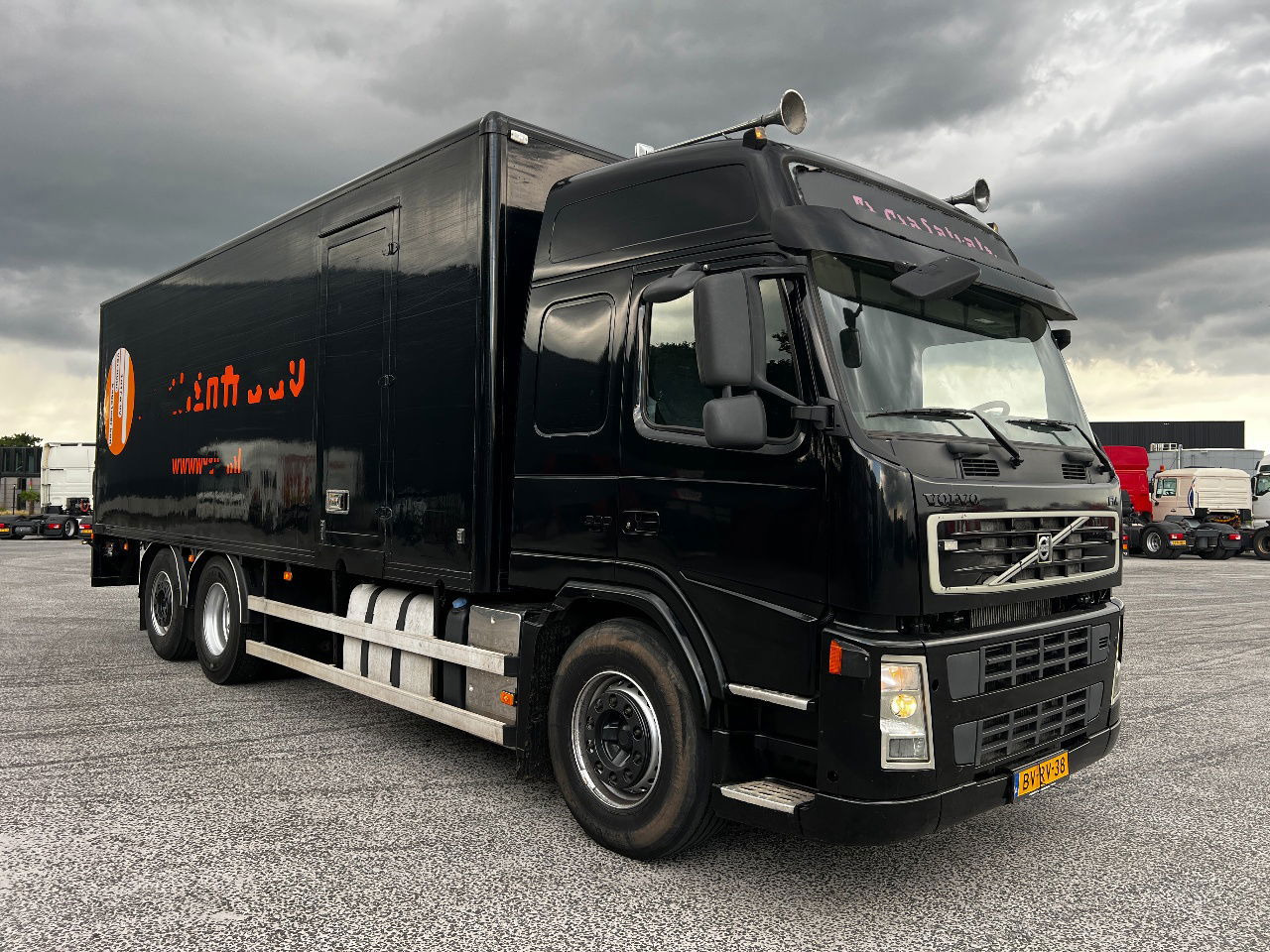 Volvo FM 9.300 Globe 6x2, Euro 5 - Skříňový nákladní auto: obrázok 2 Volvo FM 9.300 Globe 6x2, Euro 5 - Skříňový nákladní auto: obrázok 2