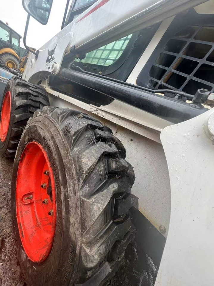 Bobcat S 450 - Šmykom riadený nakladač: obrázok 4 Bobcat S 450 - Šmykom riadený nakladač: obrázok 4