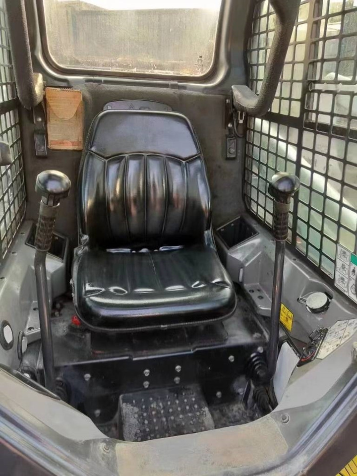 Bobcat S 450 - Šmykom riadený nakladač: obrázok 2 Bobcat S 450 - Šmykom riadený nakladač: obrázok 2