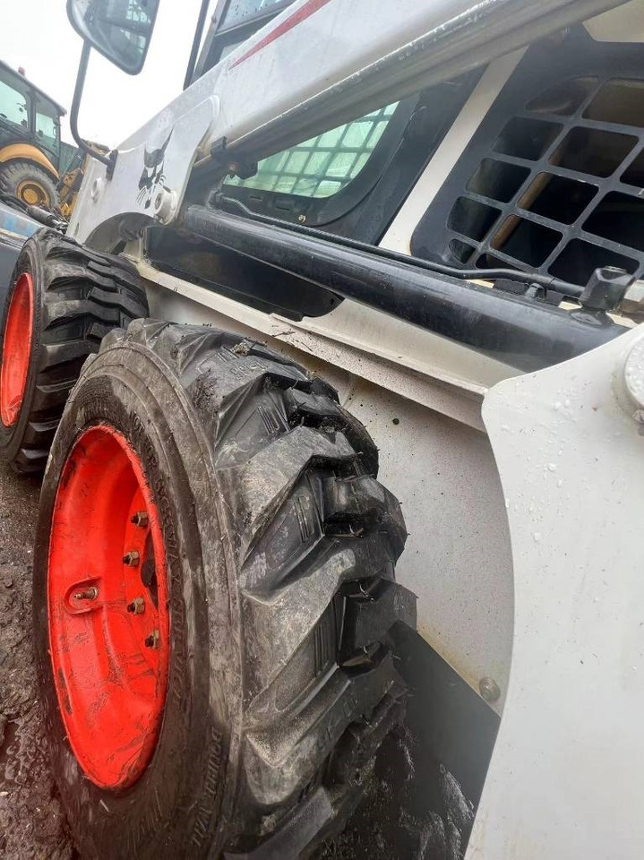 Bobcat S 450 - Šmykom riadený nakladač: obrázok 5 Bobcat S 450 - Šmykom riadený nakladač: obrázok 5