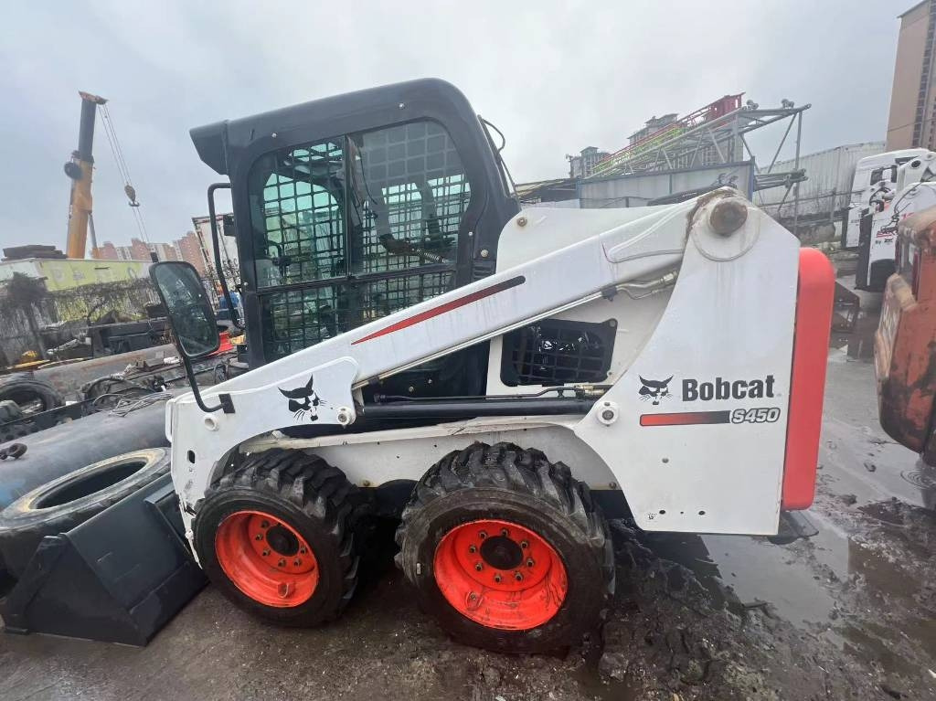 Bobcat S 450 - Šmykom riadený nakladač: obrázok 1 Bobcat S 450 - Šmykom riadený nakladač: obrázok 1