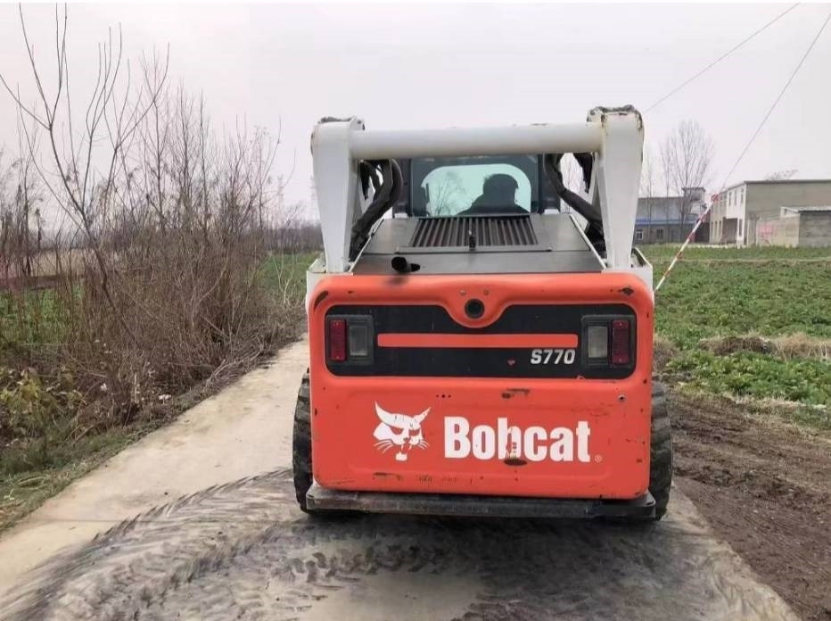 Bobcat S 770 - Šmykom riadený nakladač: obrázok 4 Bobcat S 770 - Šmykom riadený nakladač: obrázok 4