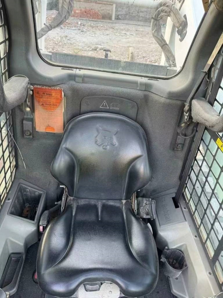 Bobcat T 770 - Šmykom riadený nakladač: obrázok 5 Bobcat T 770 - Šmykom riadený nakladač: obrázok 5