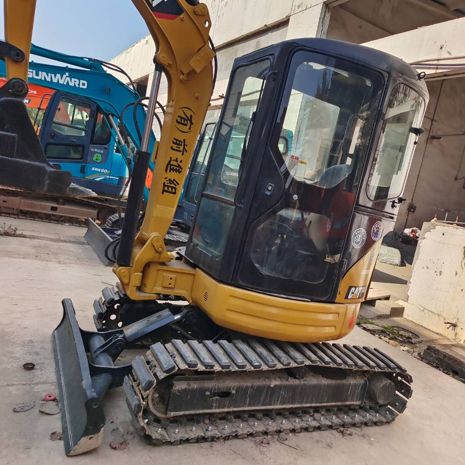 CAT 303 CR - Mini rýpadlo: obrázok 3 CAT 303 CR - Mini rýpadlo: obrázok 3