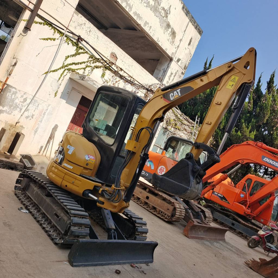 CAT 303 CR - Mini rýpadlo: obrázok 5 CAT 303 CR - Mini rýpadlo: obrázok 5