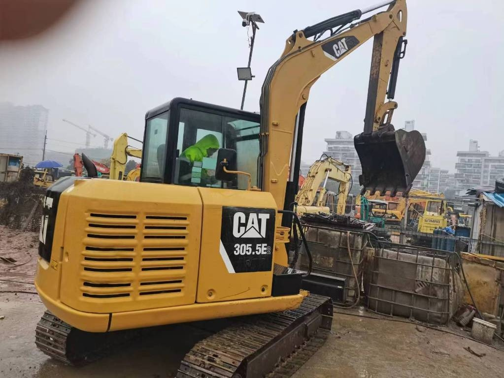 CAT 305.5 E - Pásové rýpadlo: obrázok 1 CAT 305.5 E - Pásové rýpadlo: obrázok 1