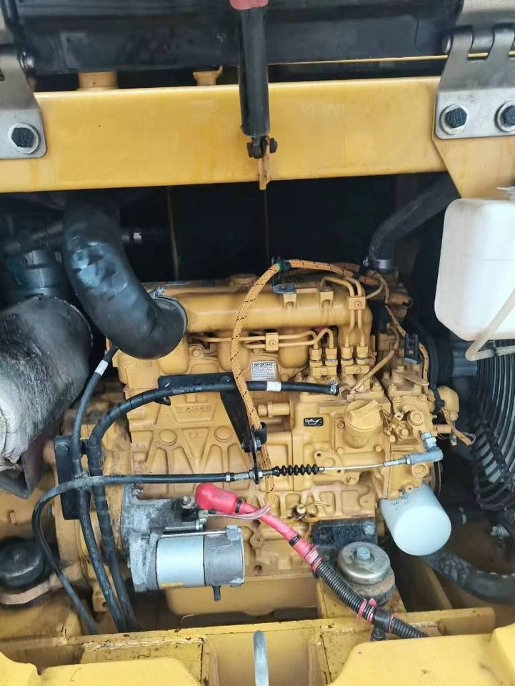 CAT 305.5 E - Pásové rýpadlo: obrázok 3 CAT 305.5 E - Pásové rýpadlo: obrázok 3