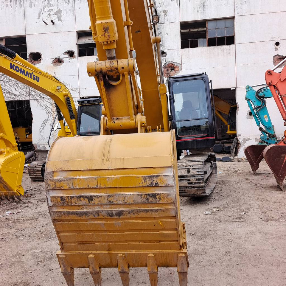 CAT 320 C L - Pásové rýpadlo: obrázok 5 CAT 320 C L - Pásové rýpadlo: obrázok 5