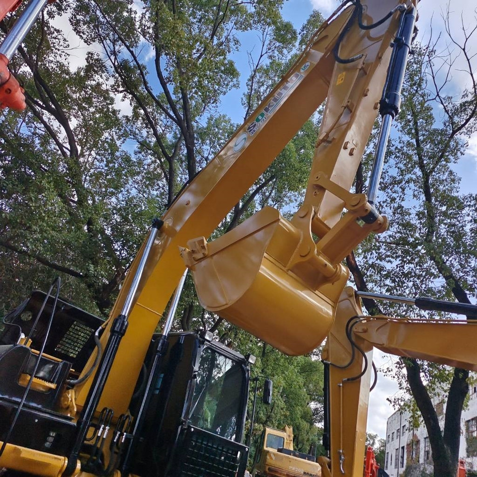 CAT 320 D - Pásové rýpadlo: obrázok 3 CAT 320 D - Pásové rýpadlo: obrázok 3