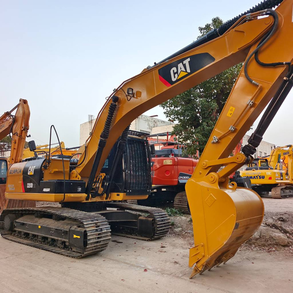 CAT 320D2L - Pásové rýpadlo: obrázok 1 CAT 320D2L - Pásové rýpadlo: obrázok 1
