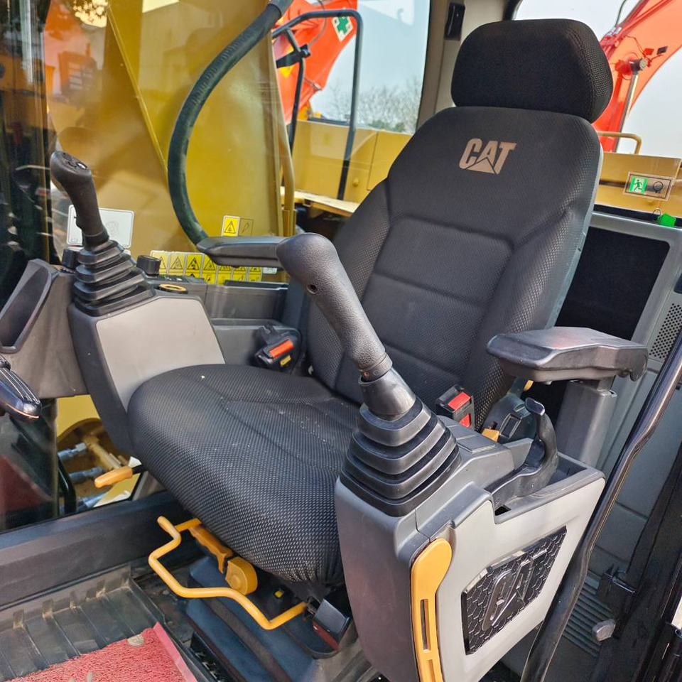 CAT 320GC - Pásové rýpadlo: obrázok 2 CAT 320GC - Pásové rýpadlo: obrázok 2