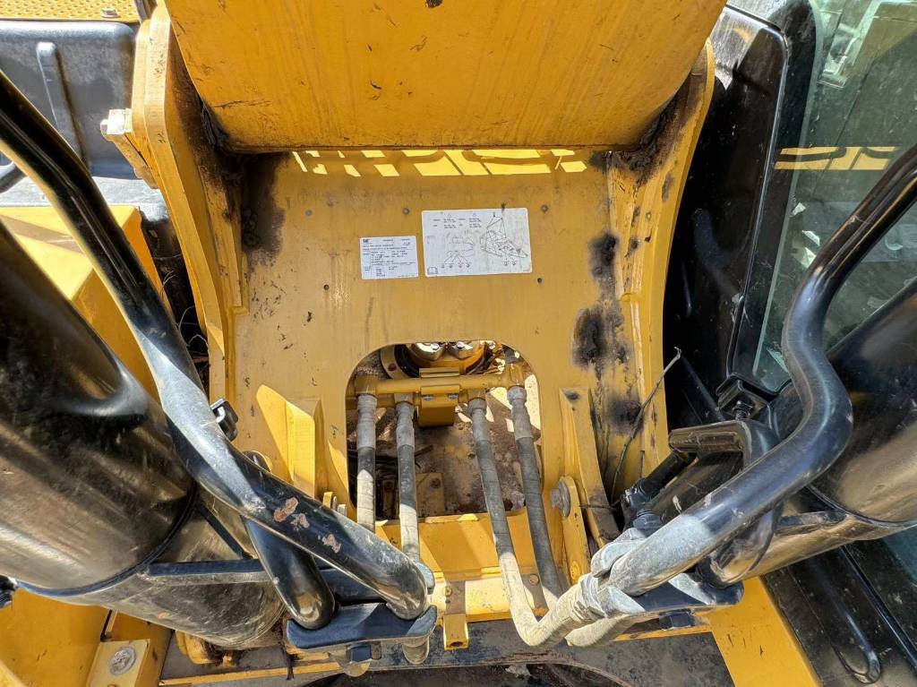 CAT 323GC - Pásové rýpadlo: obrázok 3 CAT 323GC - Pásové rýpadlo: obrázok 3