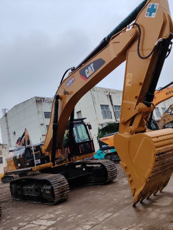 CAT 330 D - Pásové rýpadlo: obrázok 4 CAT 330 D - Pásové rýpadlo: obrázok 4