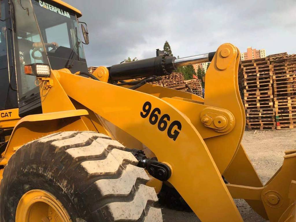 CAT 966 G - Kolesový nakladač: obrázok 3 CAT 966 G - Kolesový nakladač: obrázok 3
