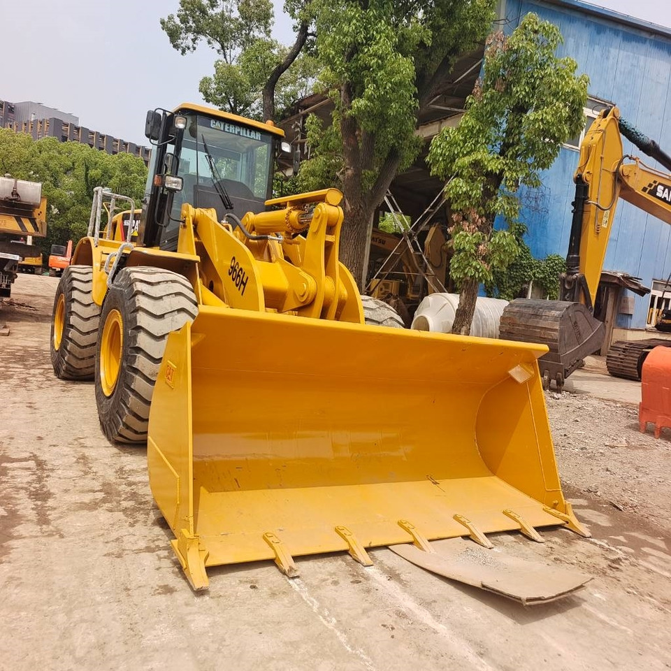 CAT 966 H - Kolesový nakladač: obrázok 2 CAT 966 H - Kolesový nakladač: obrázok 2