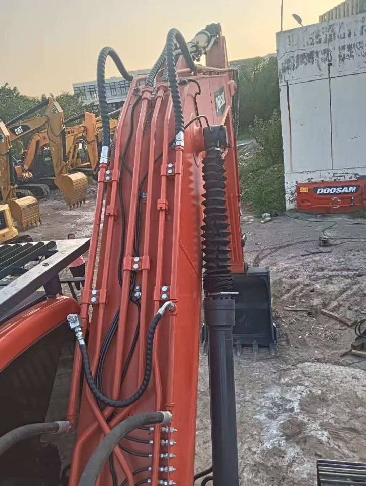 Doosan DX 225 LC - Pásové rýpadlo: obrázok 5 Doosan DX 225 LC - Pásové rýpadlo: obrázok 5