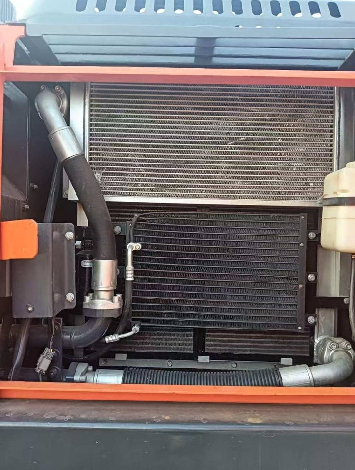 Doosan DX 225 LC - Pásové rýpadlo: obrázok 5 Doosan DX 225 LC - Pásové rýpadlo: obrázok 5