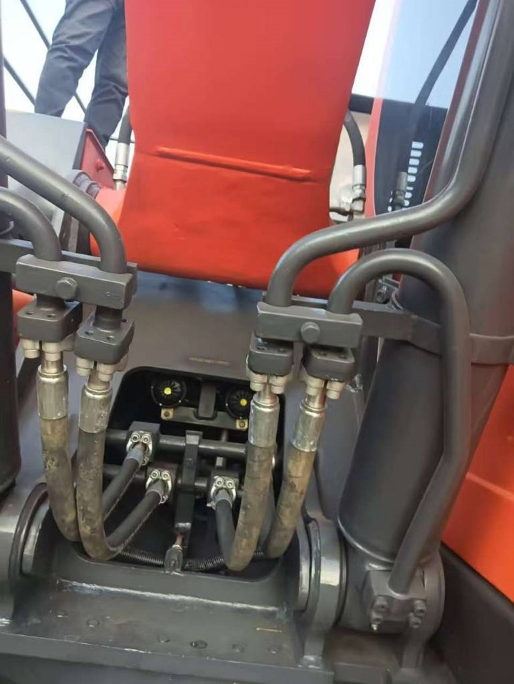 Doosan DX 225 LC - Pásové rýpadlo: obrázok 3 Doosan DX 225 LC - Pásové rýpadlo: obrázok 3