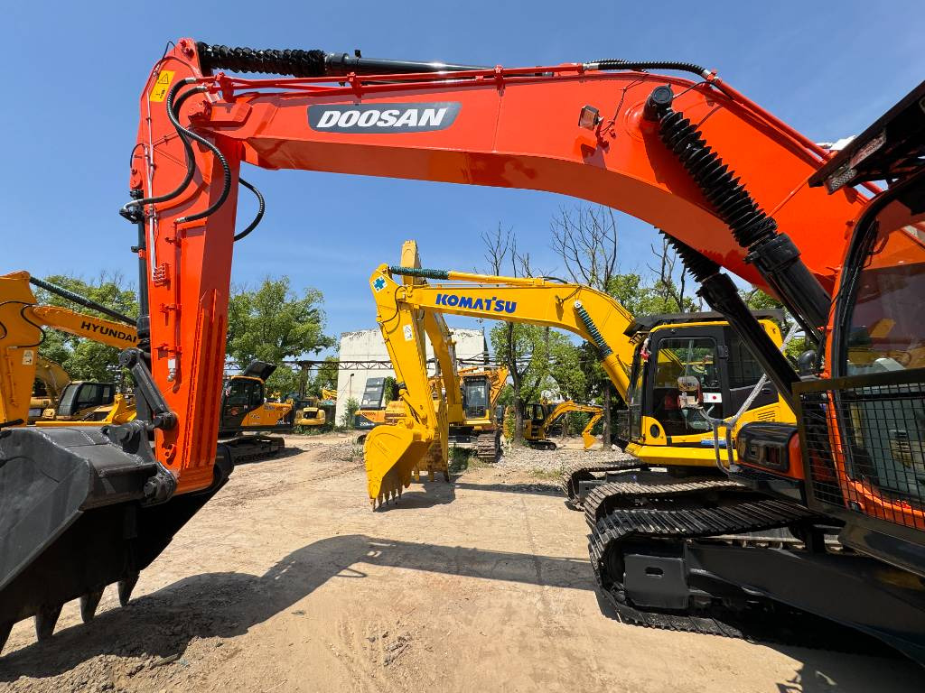 Doosan DX 300 LC - Pásové rýpadlo: obrázok 5 Doosan DX 300 LC - Pásové rýpadlo: obrázok 5