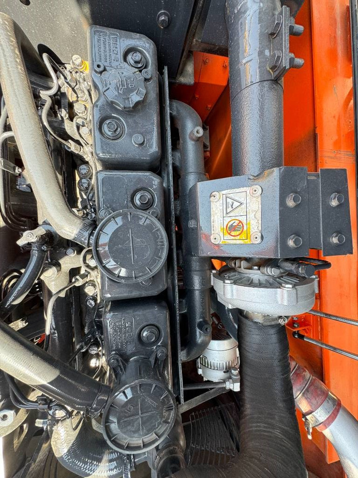 Doosan DX 300 LC - Pásové rýpadlo: obrázok 3 Doosan DX 300 LC - Pásové rýpadlo: obrázok 3