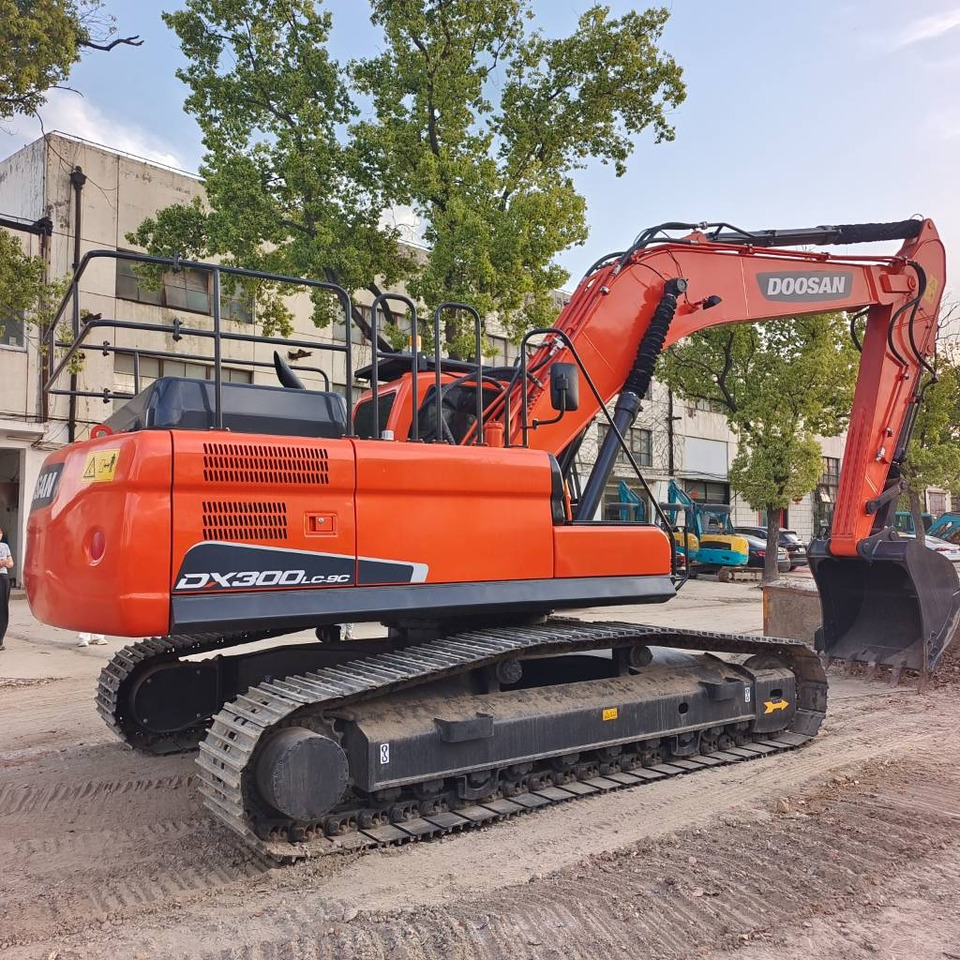 Doosan DX300 - Pásové rýpadlo: obrázok 1 Doosan DX300 - Pásové rýpadlo: obrázok 1