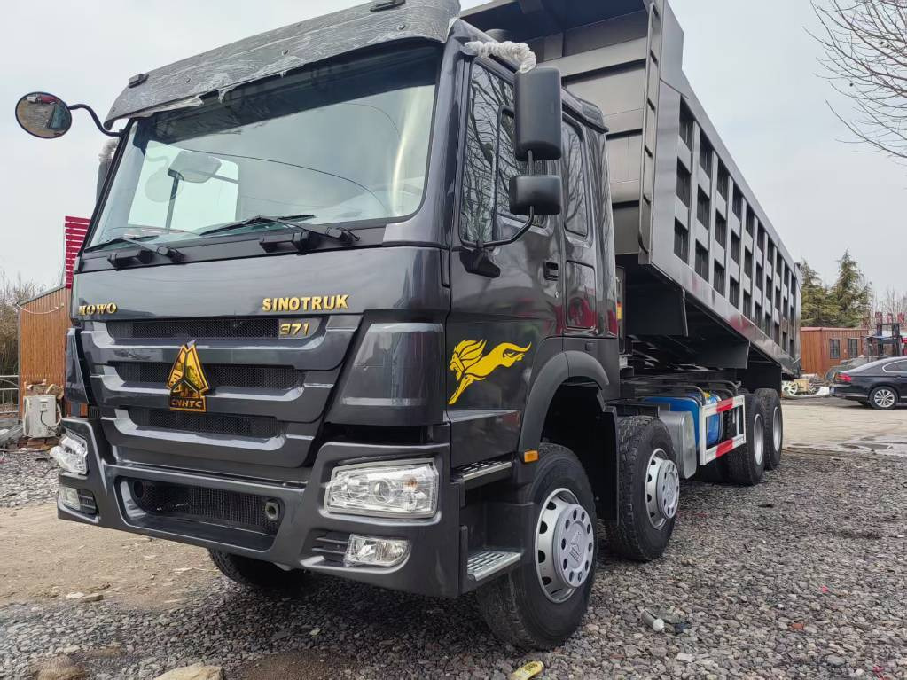 Howo 371 8X4 - Sklápač: obrázok 2 Howo 371 8X4 - Sklápač: obrázok 2