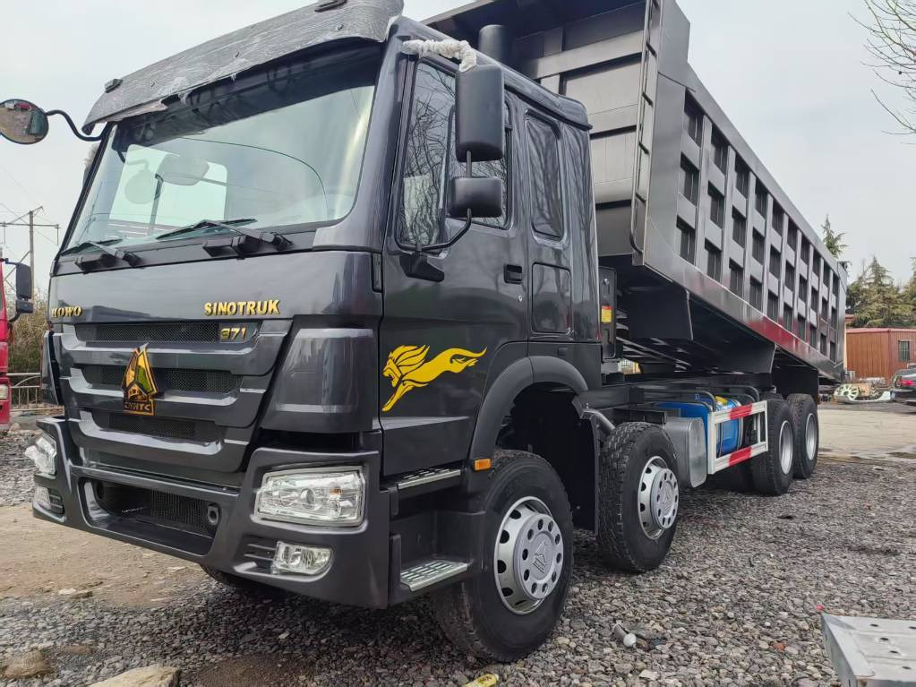 Howo 371 8X4 - Sklápač: obrázok 3 Howo 371 8X4 - Sklápač: obrázok 3