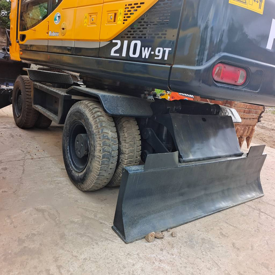 Hyundai 210W-9 - Kolesové rýpadlo: obrázok 2 Hyundai 210W-9 - Kolesové rýpadlo: obrázok 2