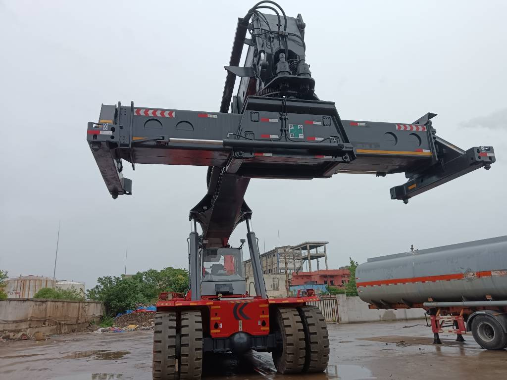 Kalmar DRF 450 - Ramenový prekladač: obrázok 4 Kalmar DRF 450 - Ramenový prekladač: obrázok 4