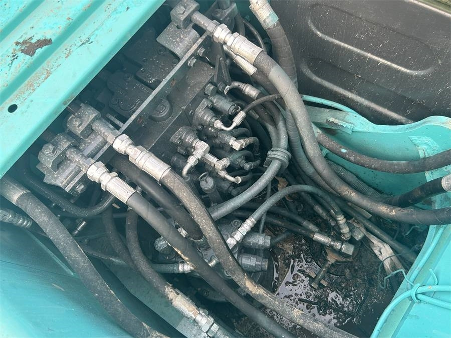 Pásové rýpadlo Kobelco SK 140: obrázok 8